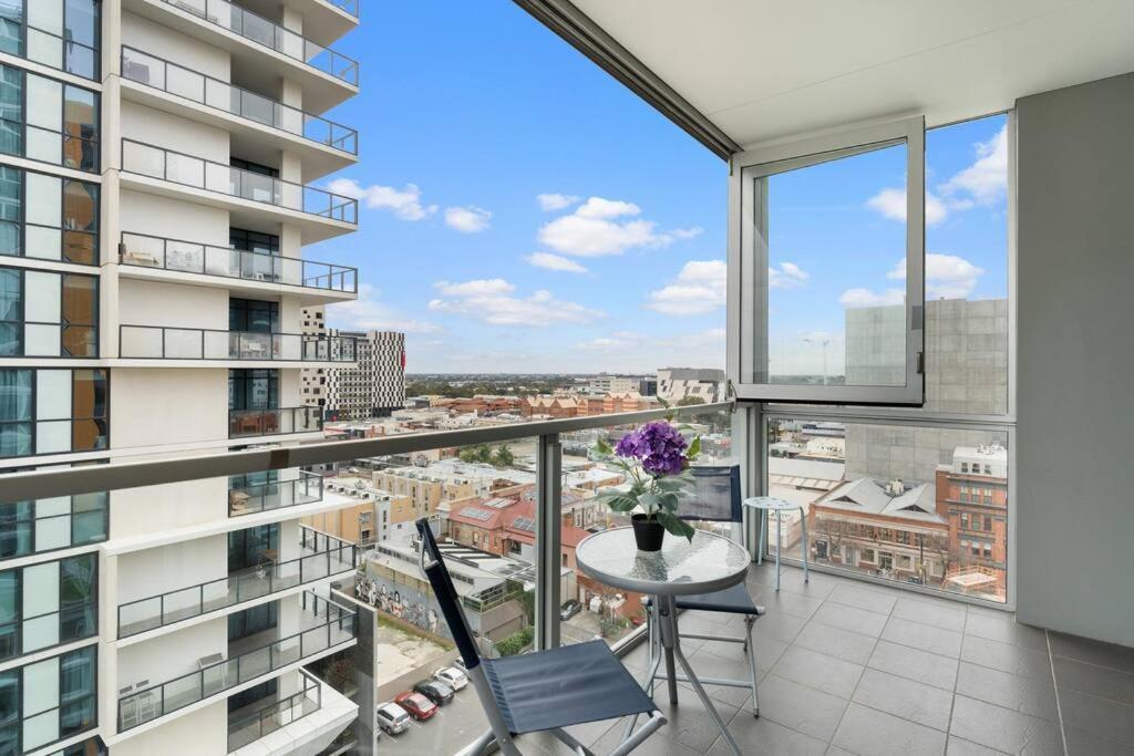 Apartment 1br Cbd Apt - Pool-spa-free Carpark