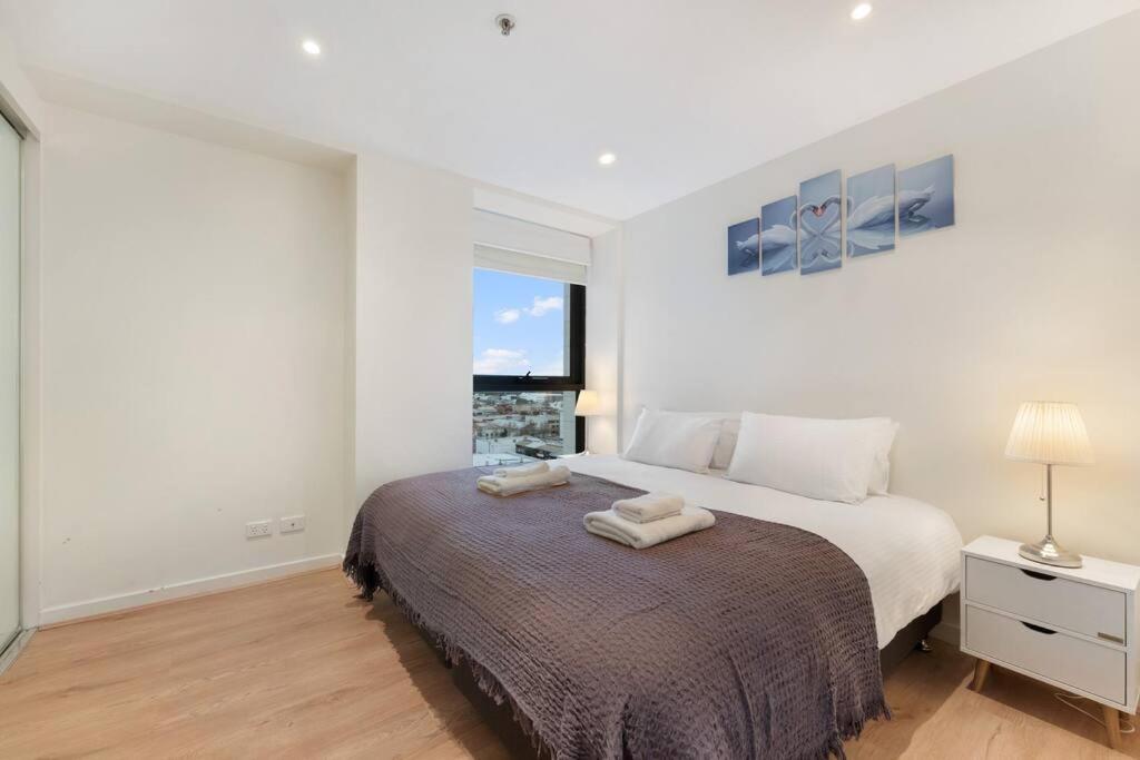 1br Cbd Apt - Pool-spa-free Carpark