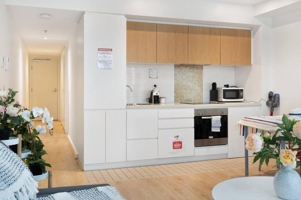 1br Cbd Apt - Pool-spa-free Carpark Apartment Adelaide