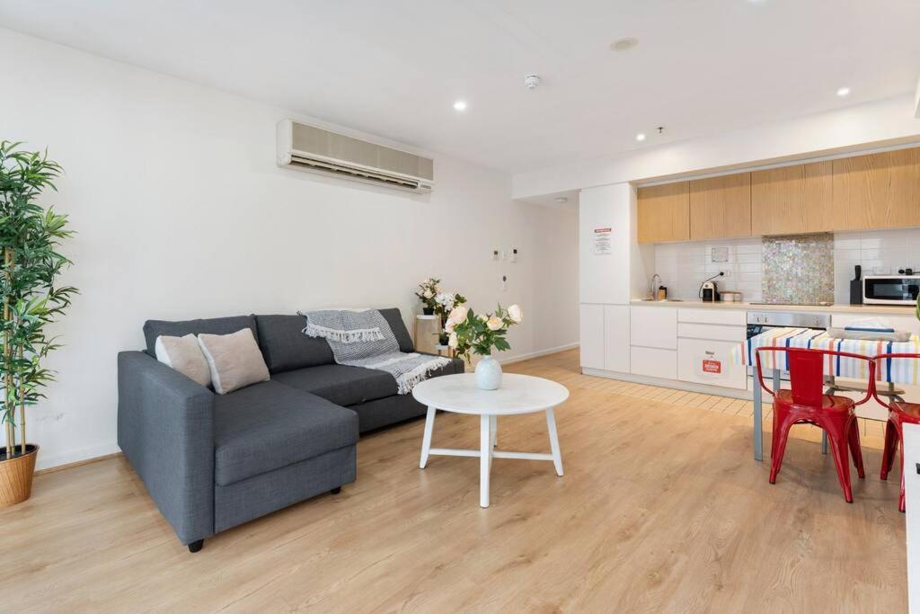 1br Cbd Apt - Pool-spa-free Carpark *