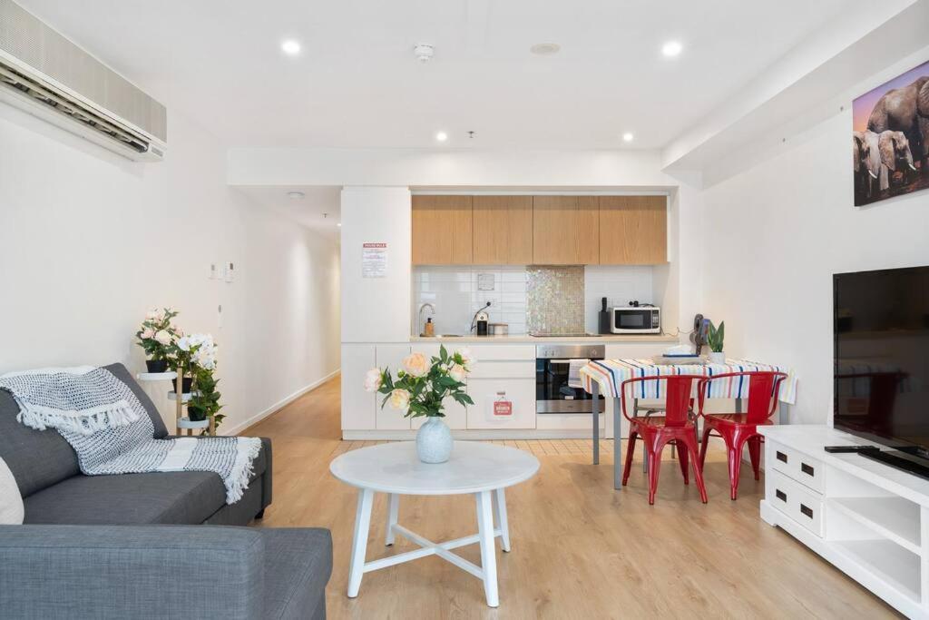 1br Cbd Apt - Pool-spa-free Carpark Apartment Adelaide
