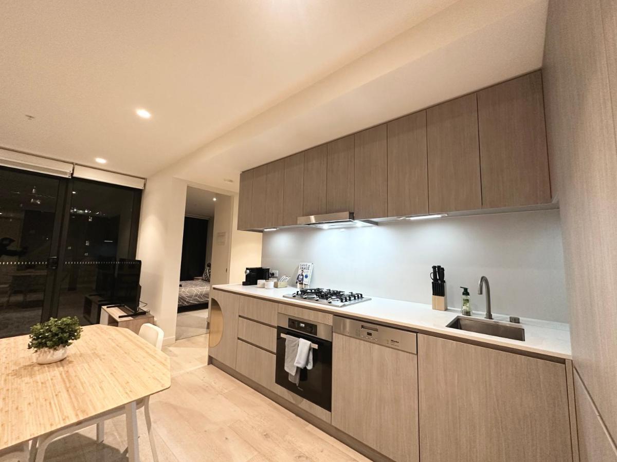 Apartamento Luxury 1 Bedroom In Cbd - 1 Minute Walk To Rundle Mall - Free Wifi & Netflix *