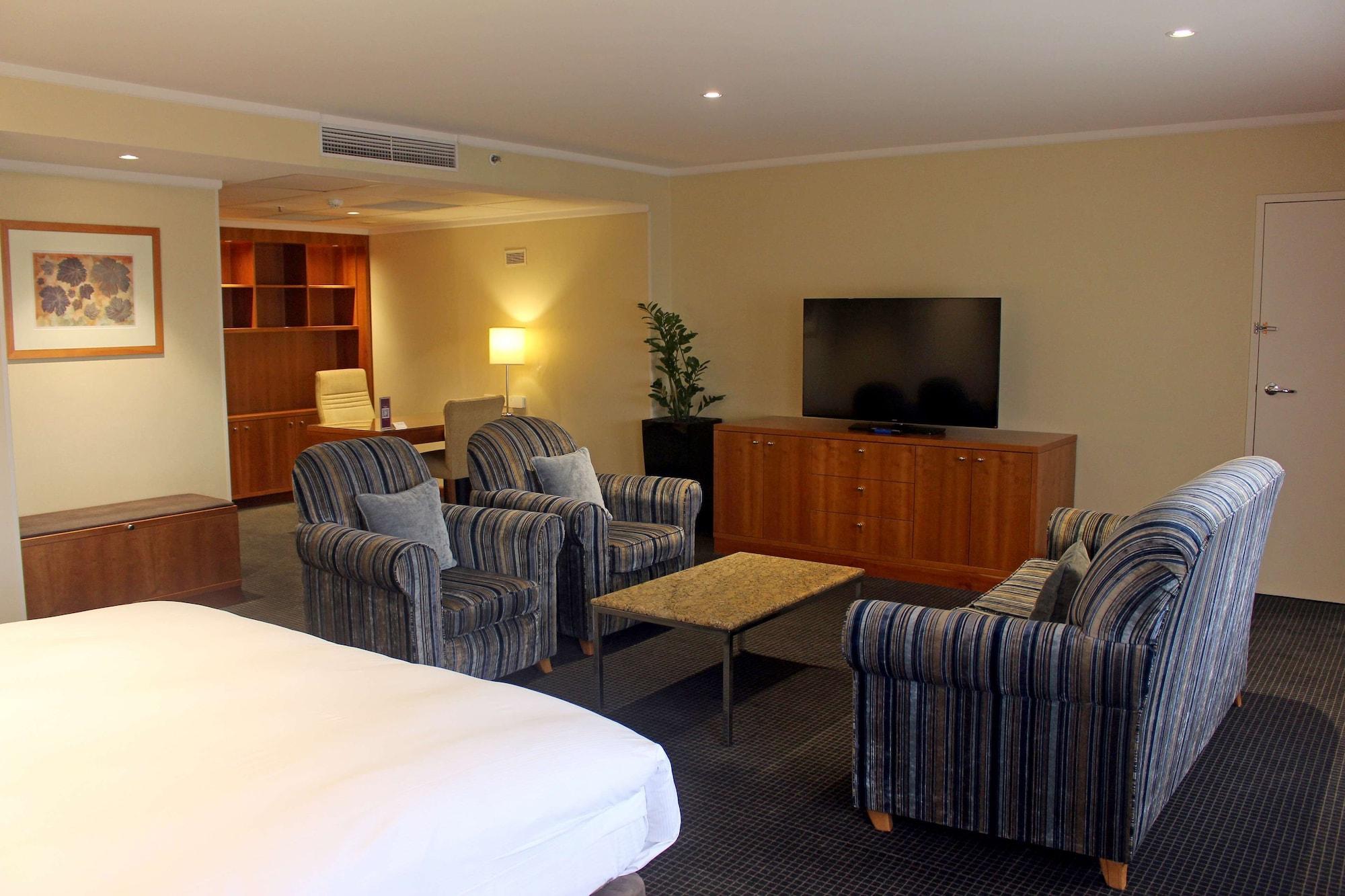 Hilton 5* Adelaide