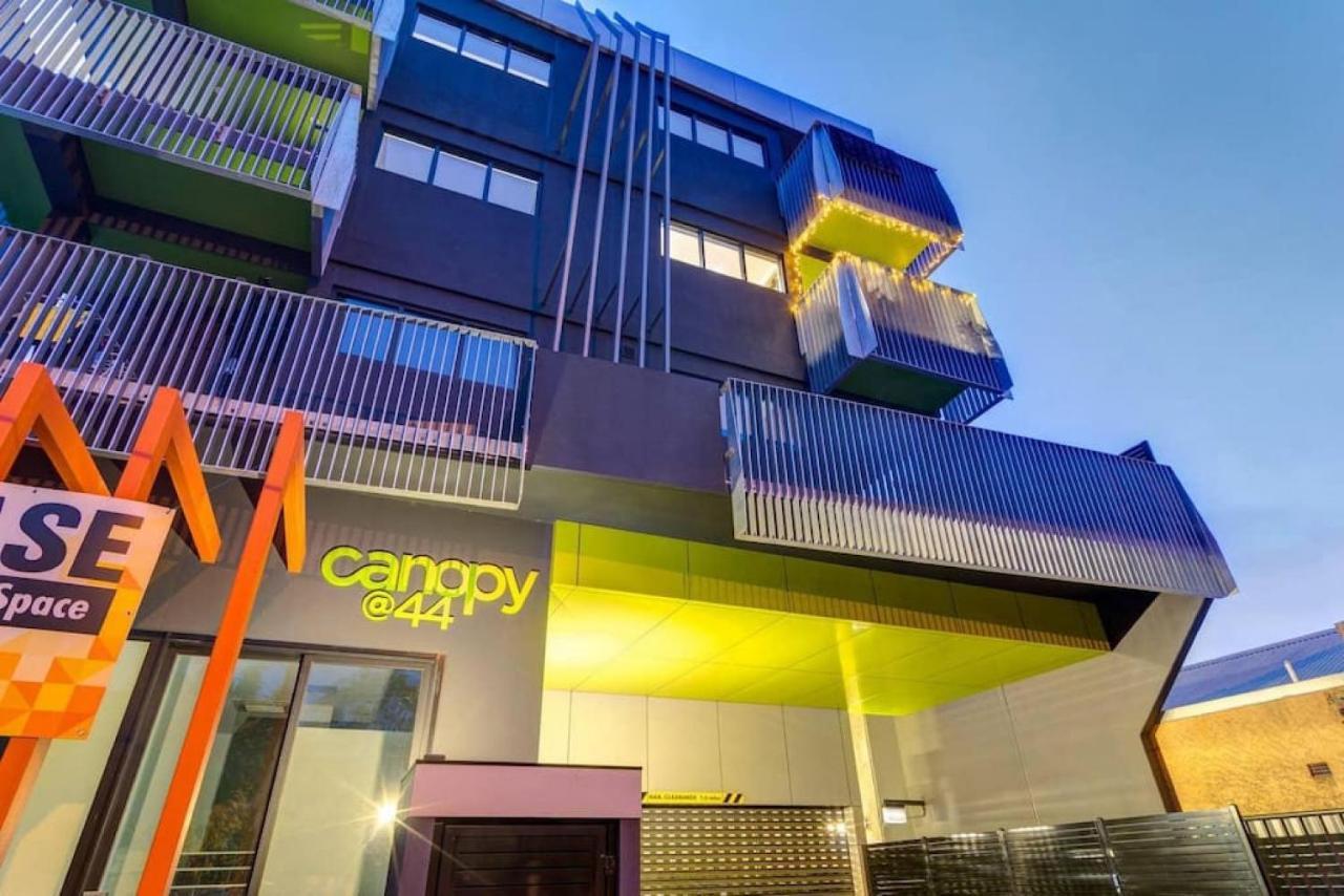 Apartment Canopy At 44 Ovingham