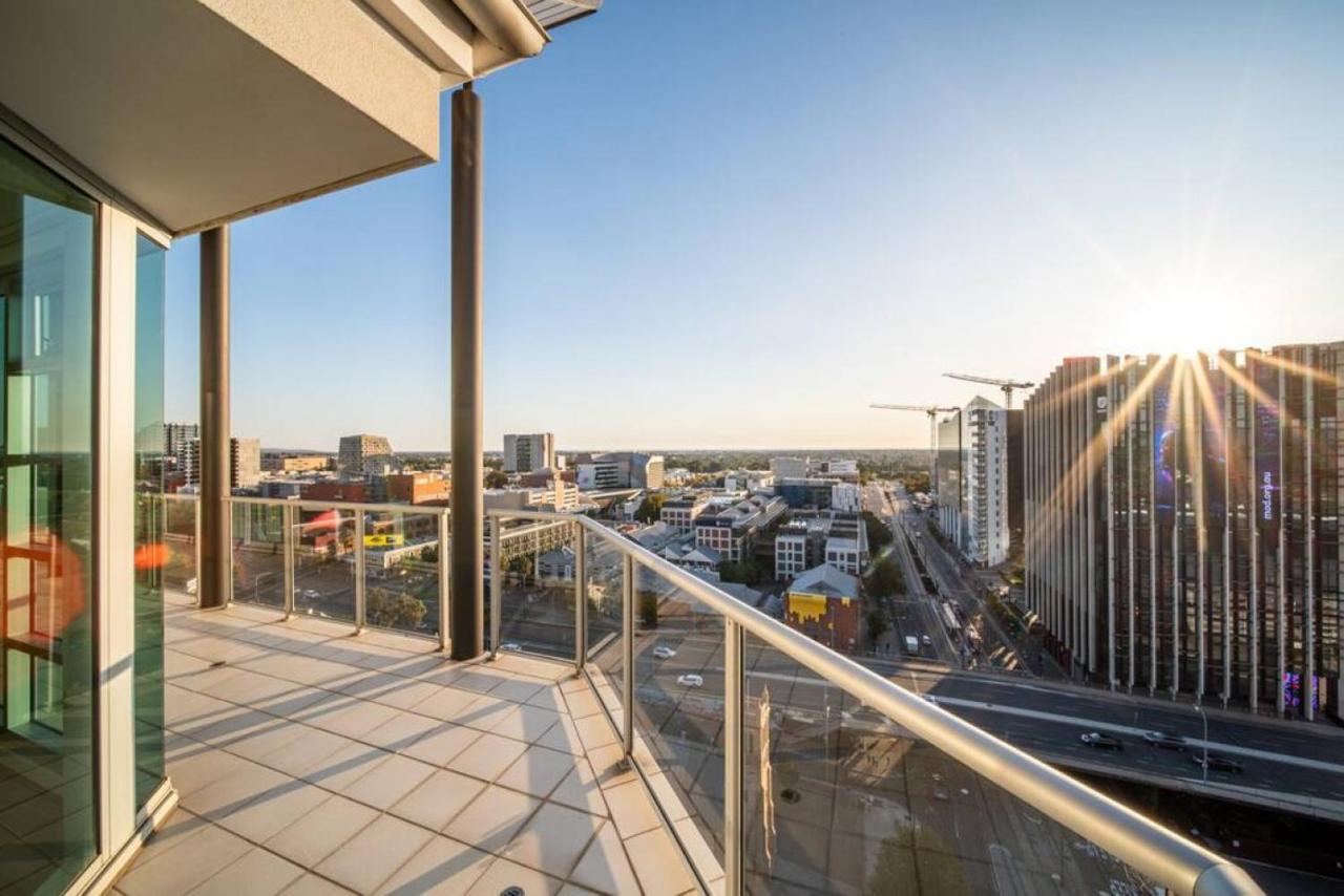 The Views Penthouse * Adelaide