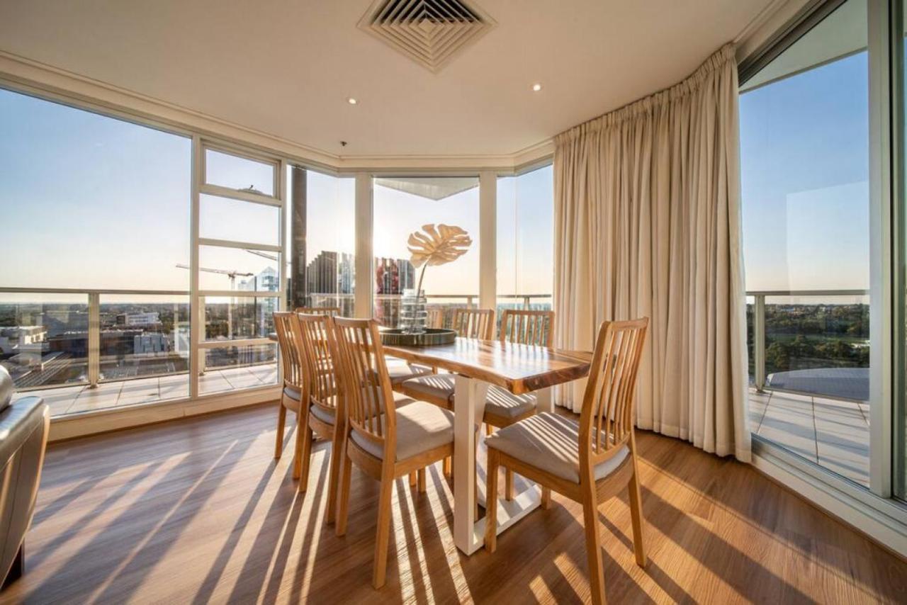 The Views Penthouse Apartment *
