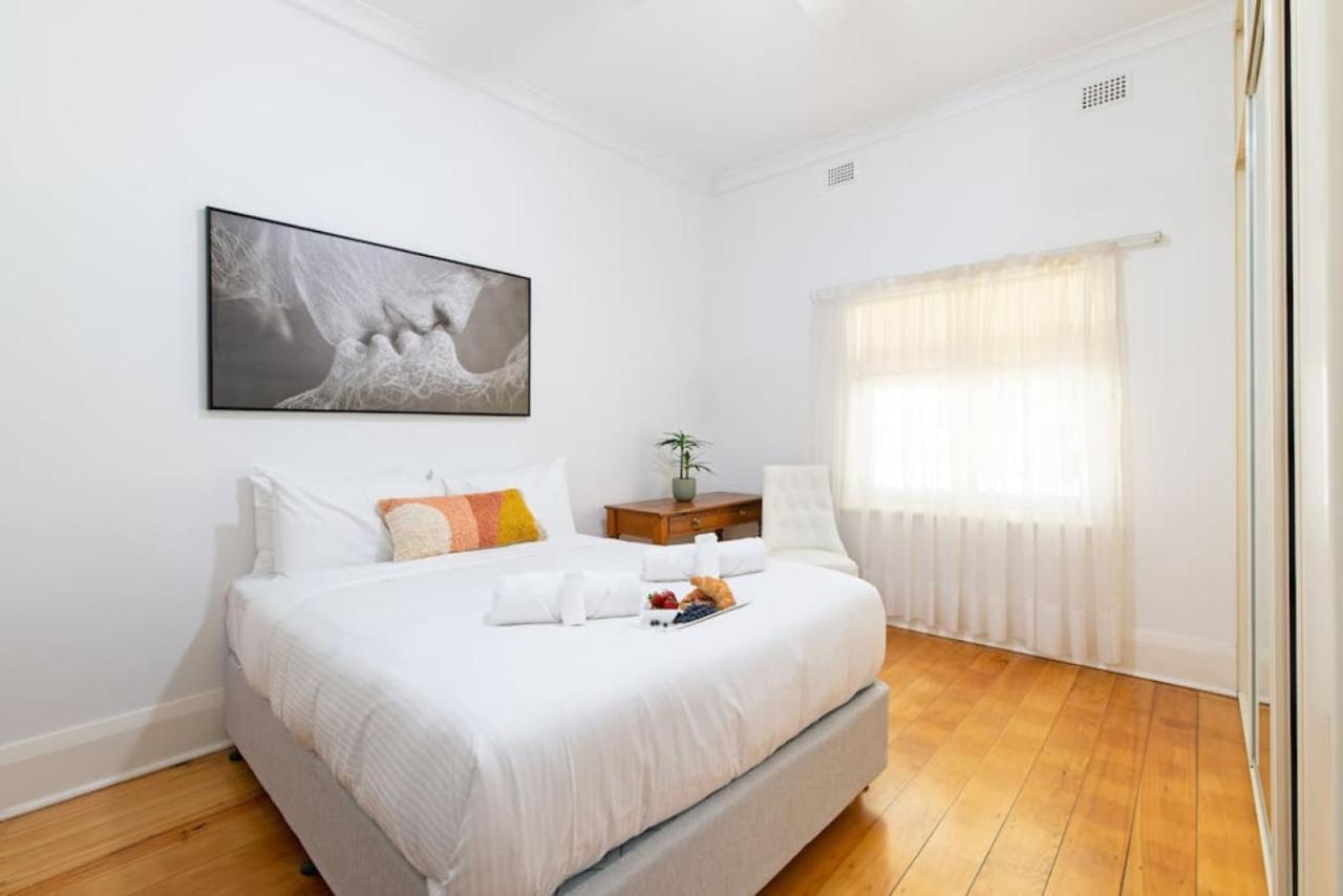 Holiday home Charming 3-bedroom Sandstone Haven With Free Wine Adelaide