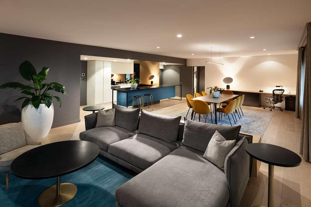Hilton 5* Adelaide
