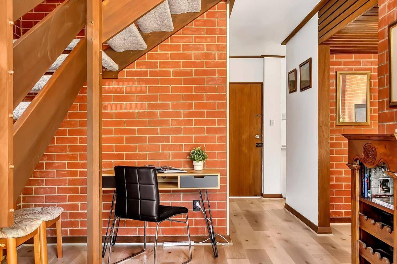 Apartment 'the Redstone' Experience Adelaide's Inner-east
