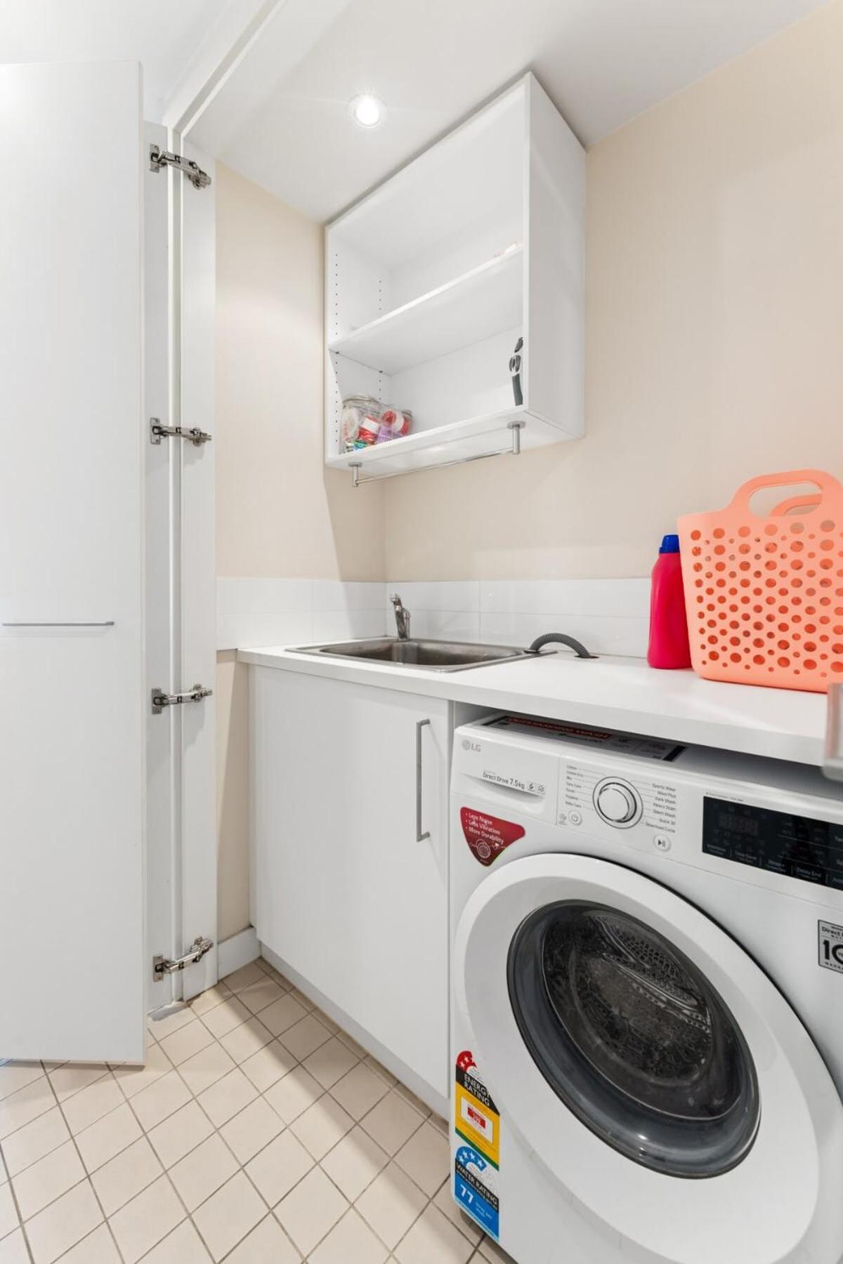 Apartment 2br Cbd Swimming Pool Sauna Cbd Adelaide