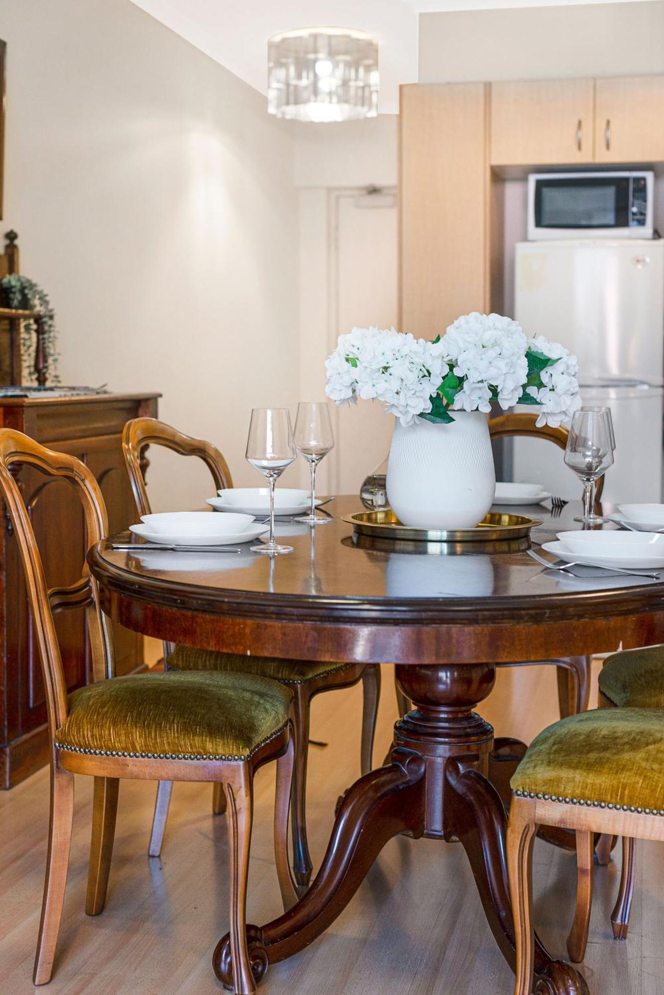 Apartment The Windsor By Breathingspace Adelaide