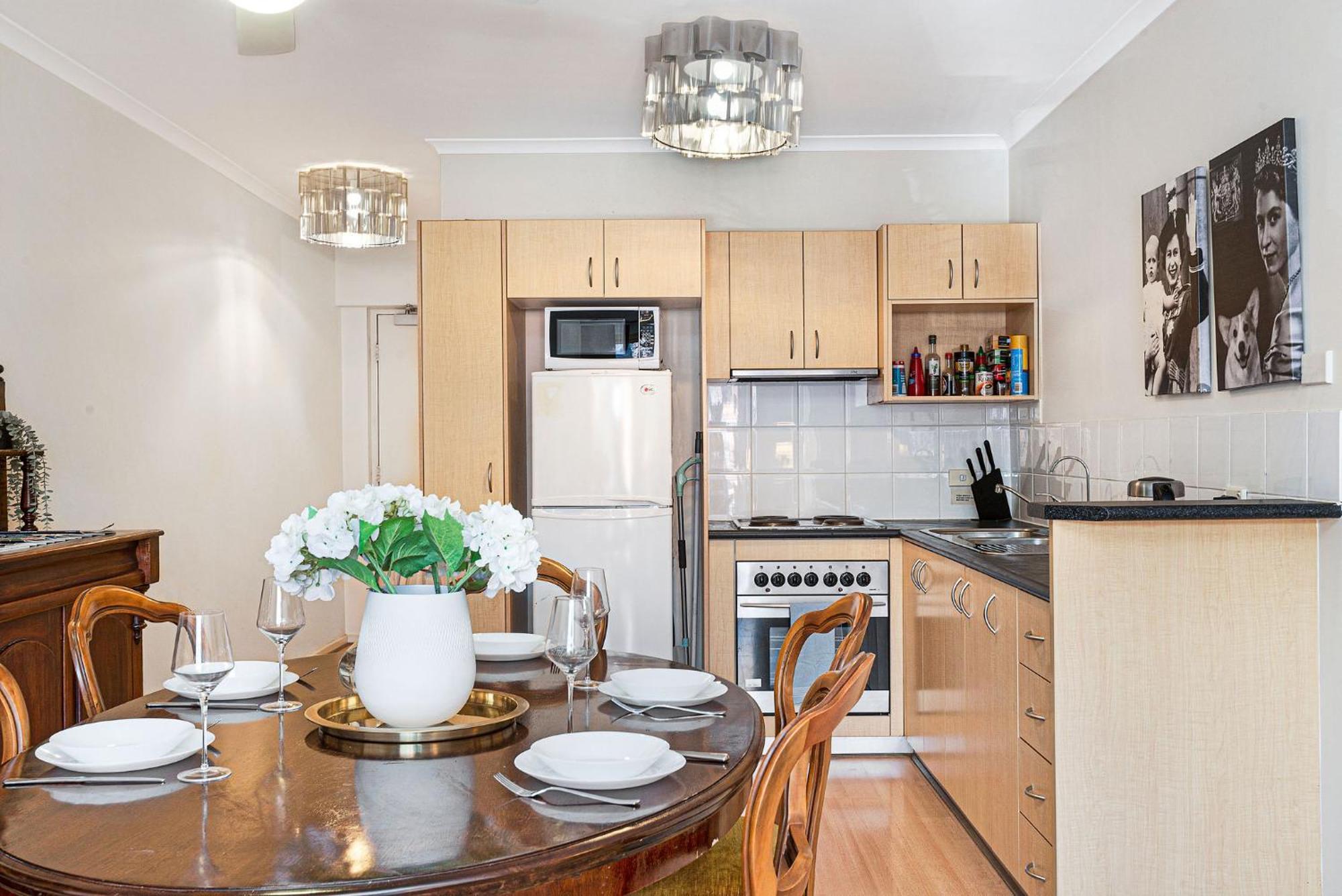 The Windsor By Breathingspace Apartment