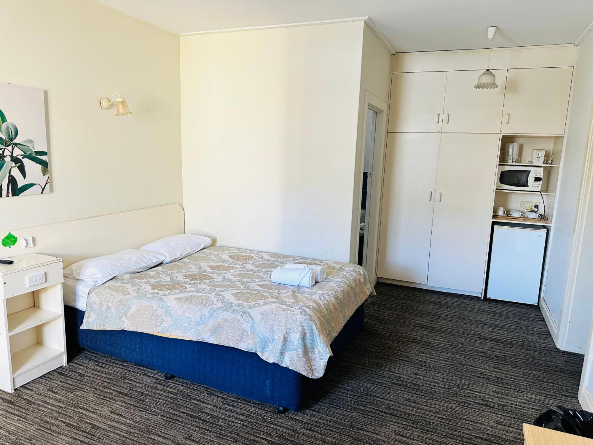 Jacksons Motor 3* Adelaide