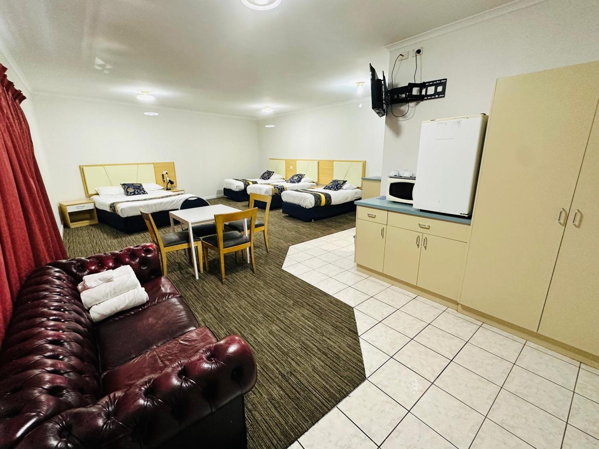 Jacksons Motor 3* Adelaide