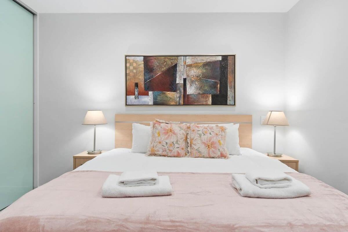 The Cbd Hidden Gem 1br & Walkable Haven Apartment *