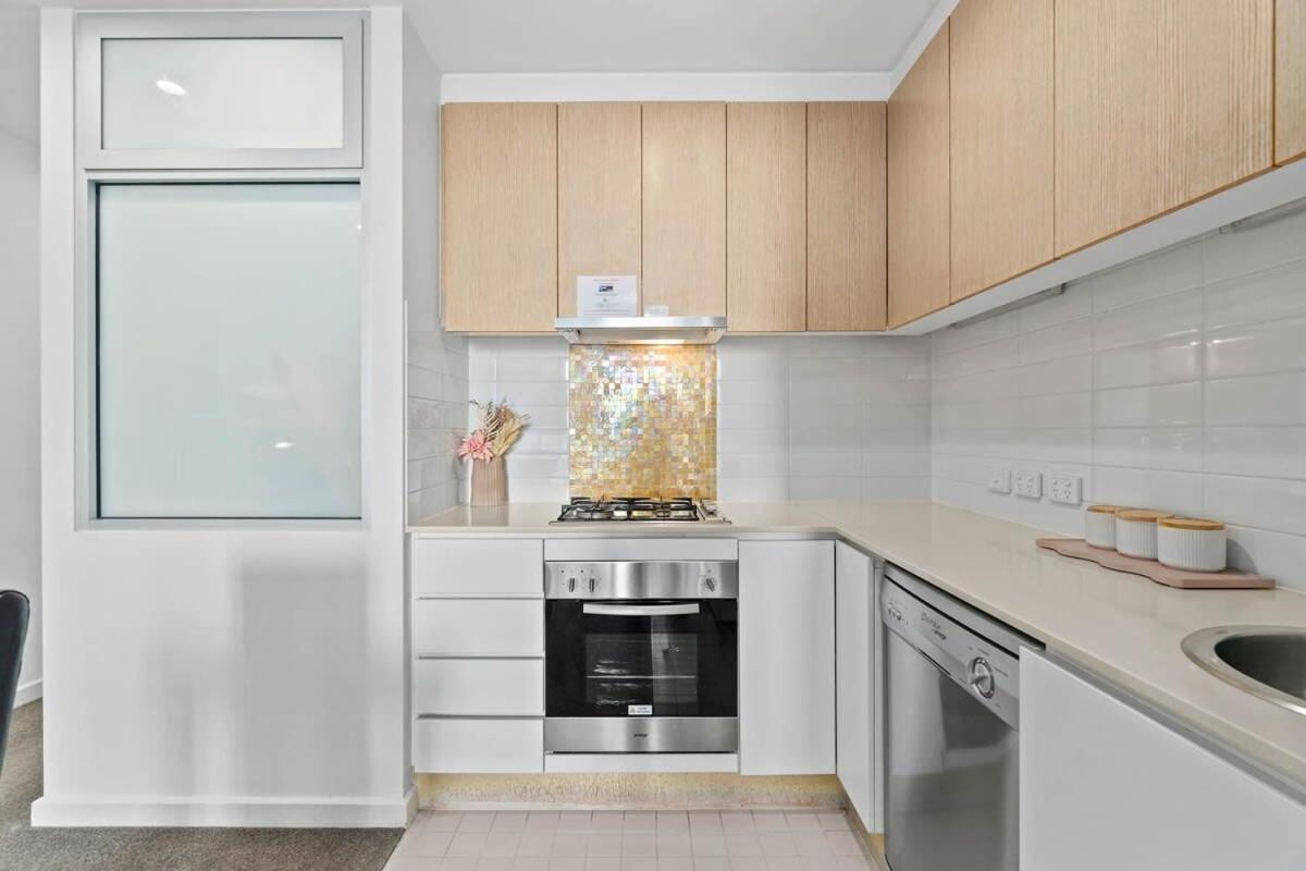 Apartment The Cbd Hidden Gem 1br & Walkable Haven Adelaide