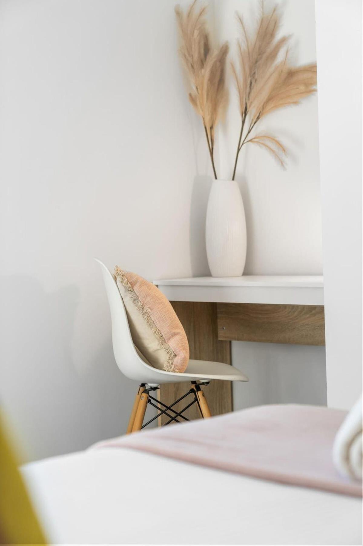 1br Cbd The Location