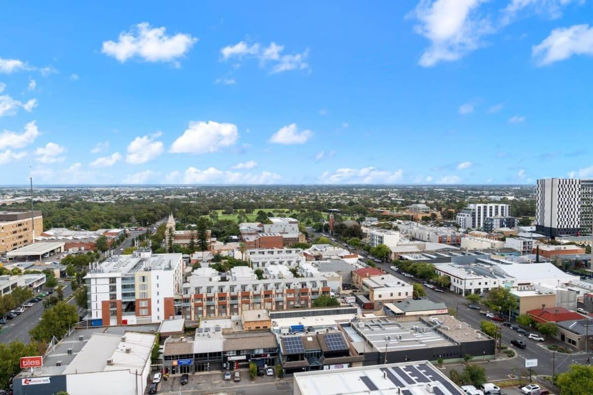 Comfy Place With Fabulous View Penthouse Level Adelaide