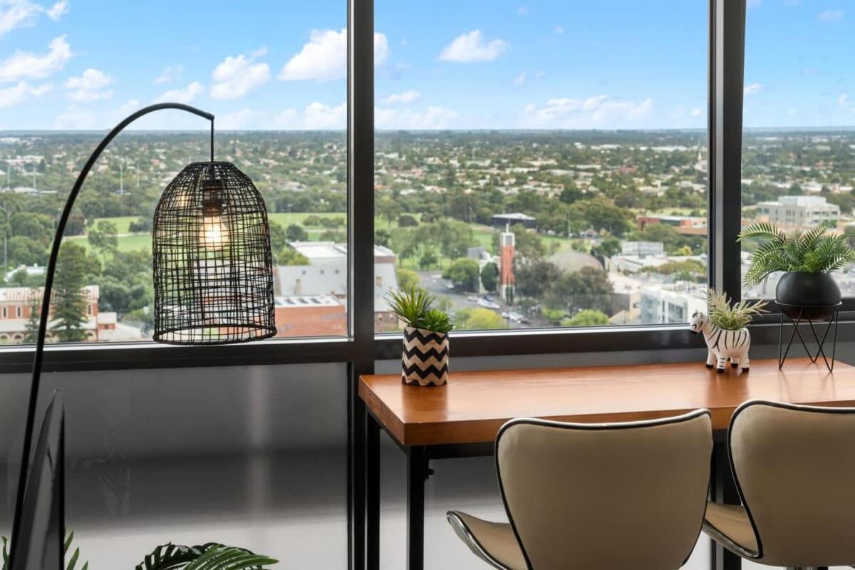 Comfy Place With Fabulous View Penthouse Level * Adelaide