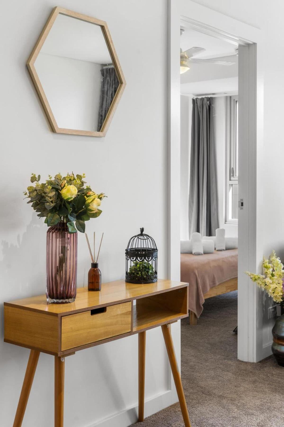 Apartment 1br Cbd The Location Adelaide