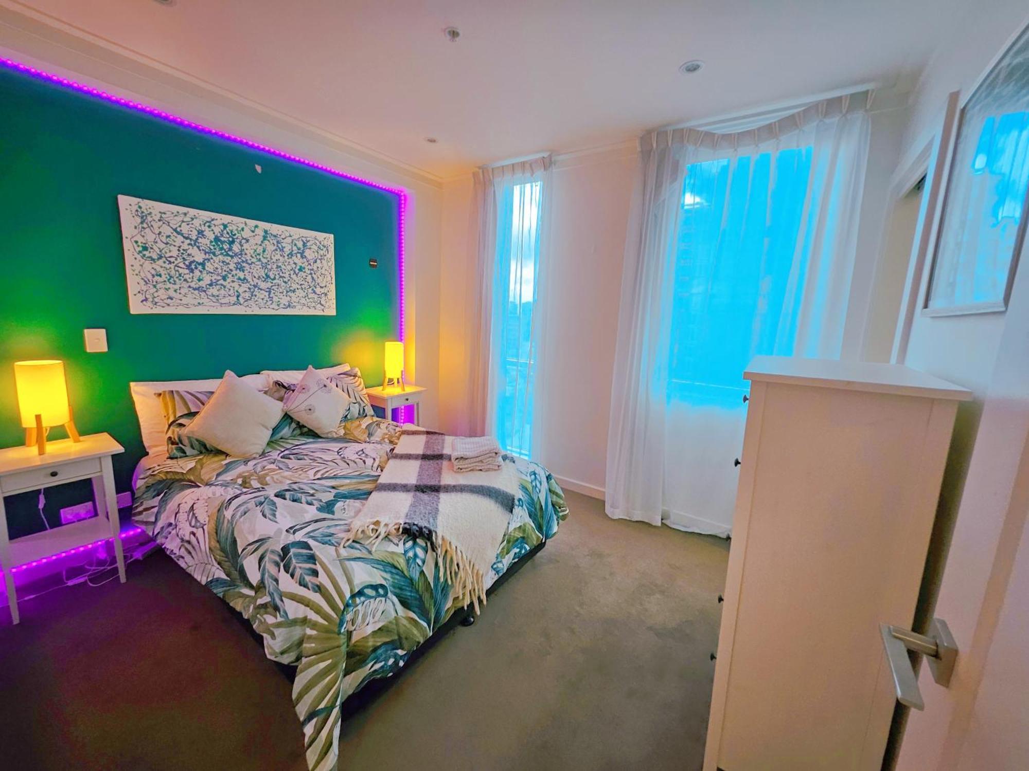 Apartment Tao - Angle Of Rowlands 黑桃睡梦馆 - 罗兰天使