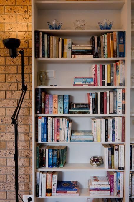 Honeyeater Hidden Gem - 2br Quiet Apartment