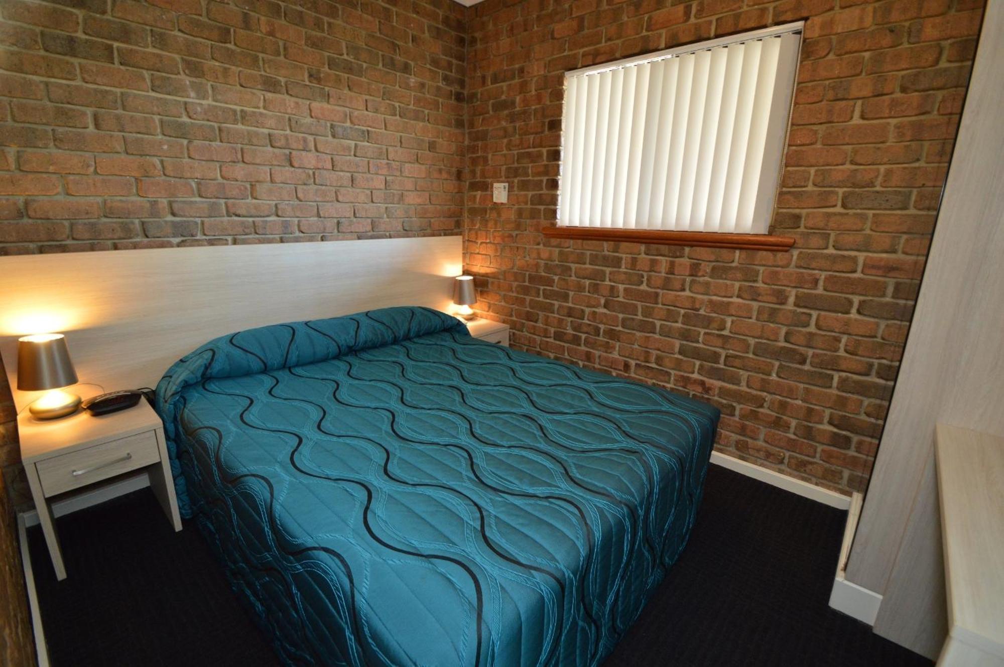 Motel Marion And 3*