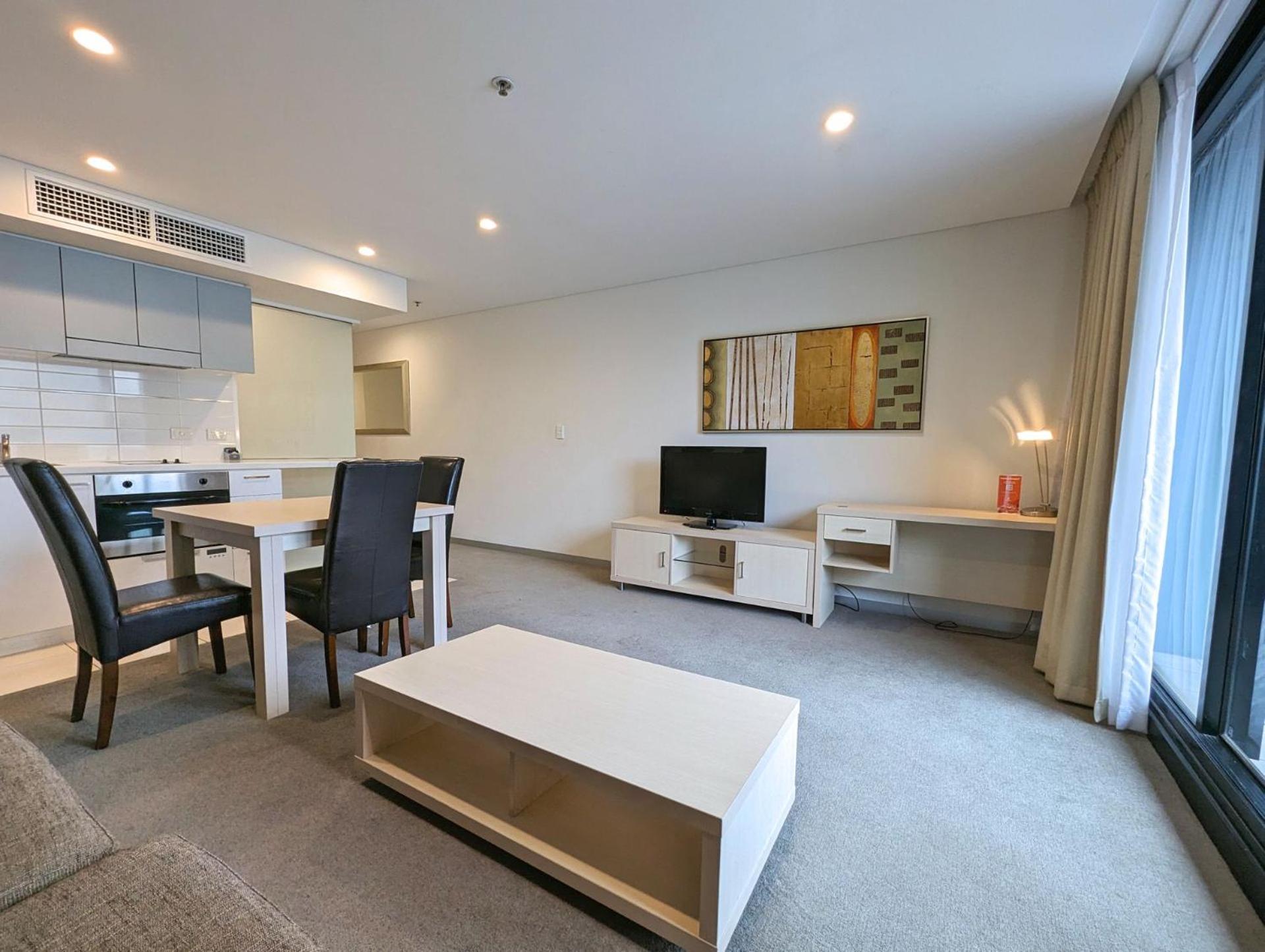 1br On North Terrace Apartment *