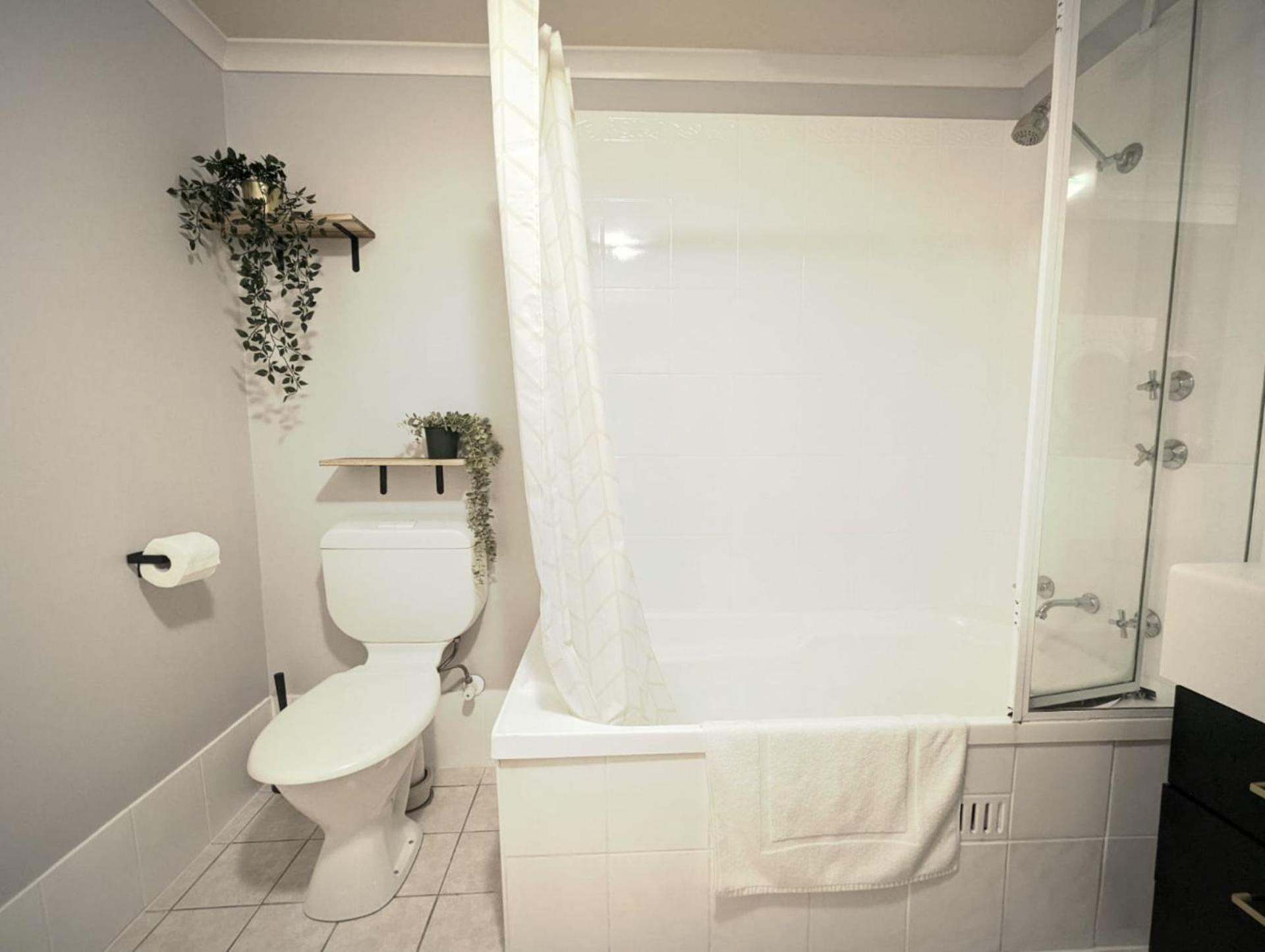2br On Carrington With Car Parking Apartment