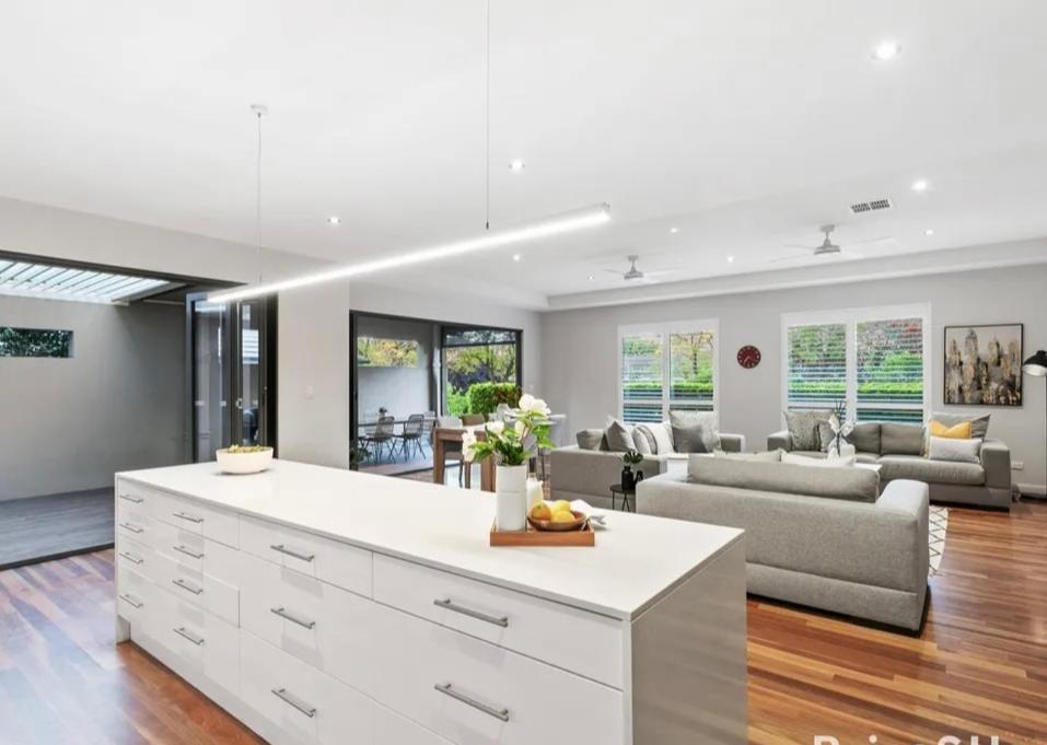 Sun In The European Style Luxorious Guest house Adelaide