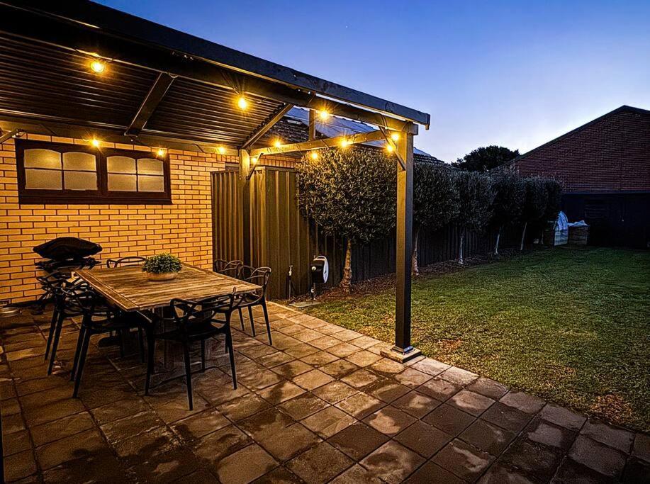 West Hideaway - A Relaxed Coastal Locale Adelaide