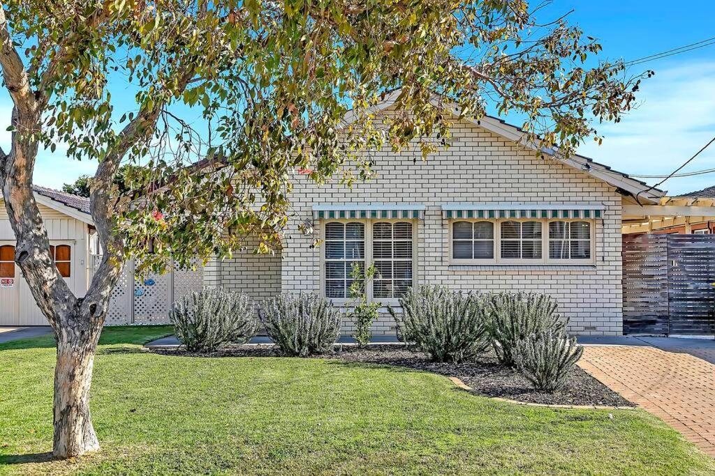 Holiday home West Hideaway - A Relaxed Coastal Locale
