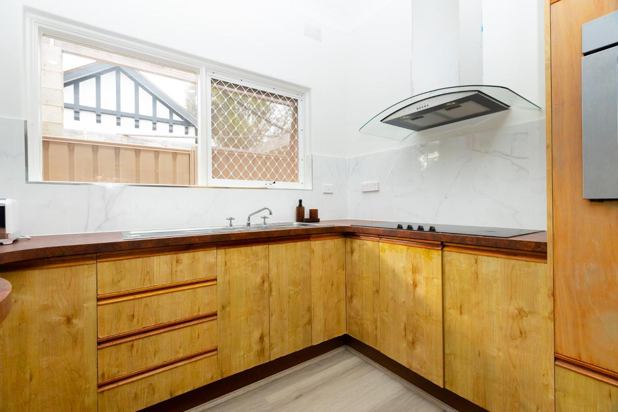 Escape And Business-3bath Full Kitchen Fast Wifi 3tv-for Large Families And Group Guest house *