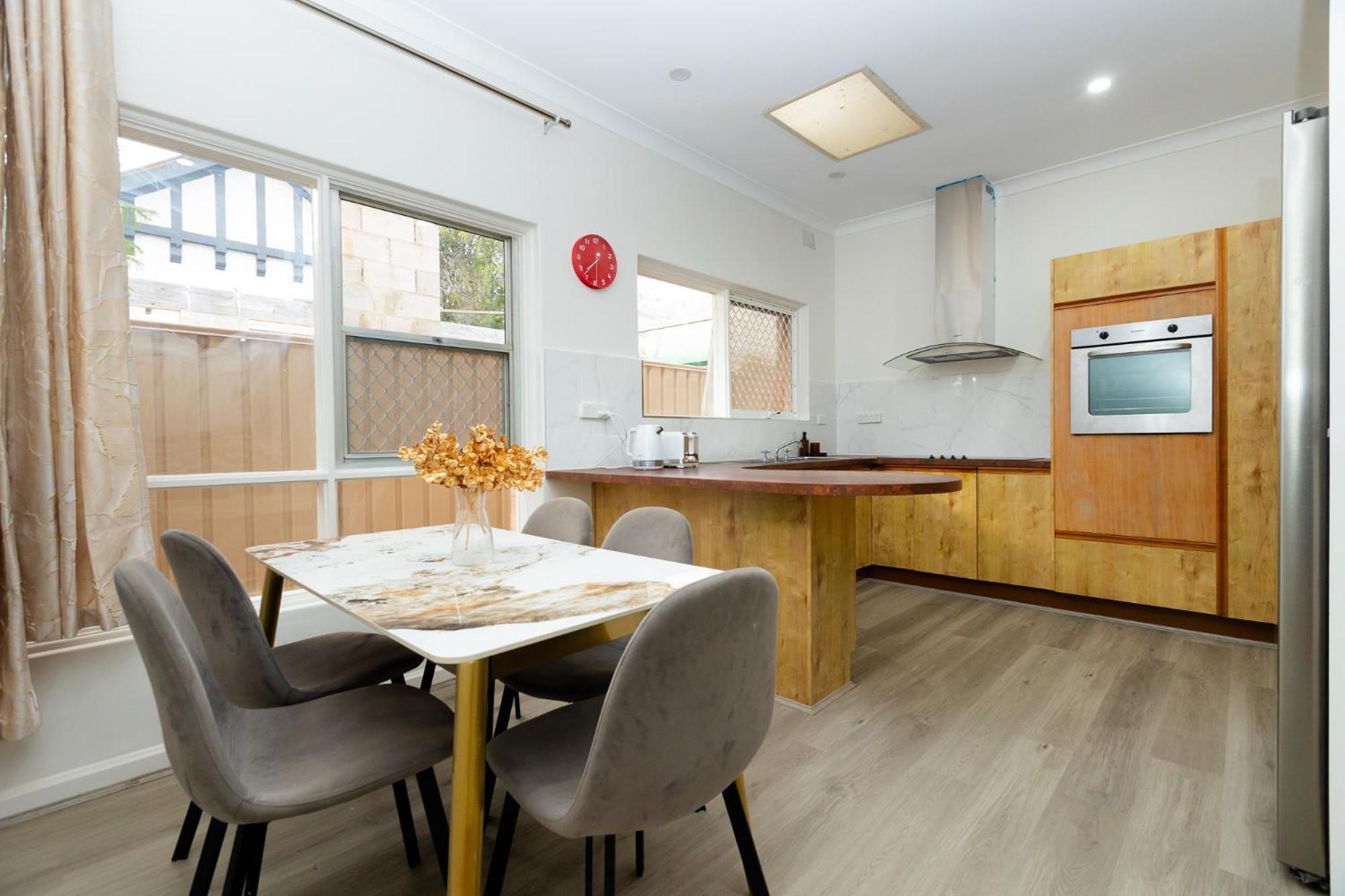 Escape And Business-3bath Full Kitchen Fast Wifi 3tv-for Large Families And Group Guest house