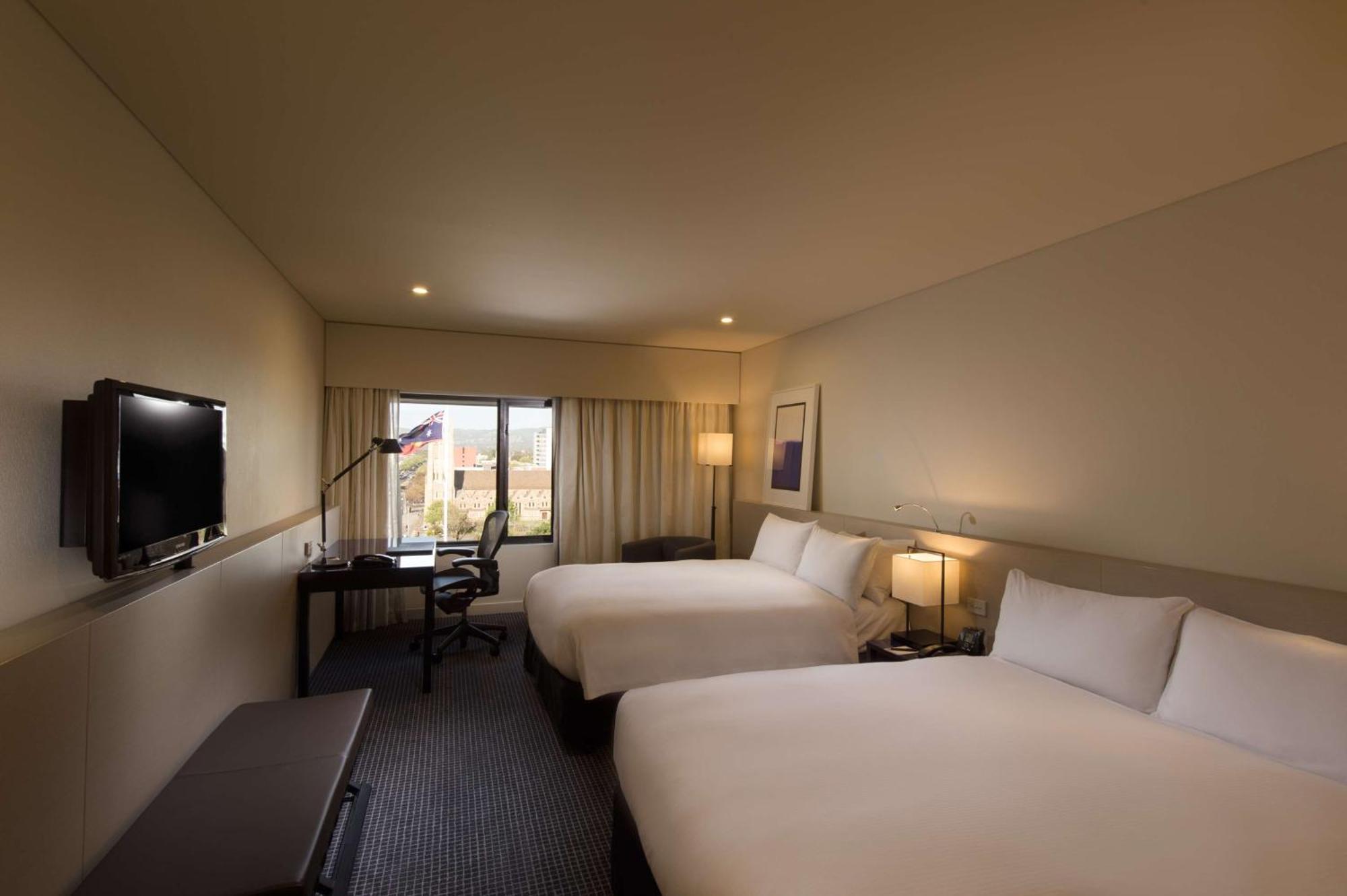 Hilton 5* Adelaide