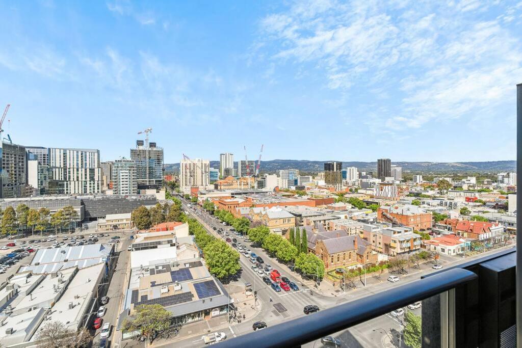 Apartment View Pool Gym Free Park Adelaide