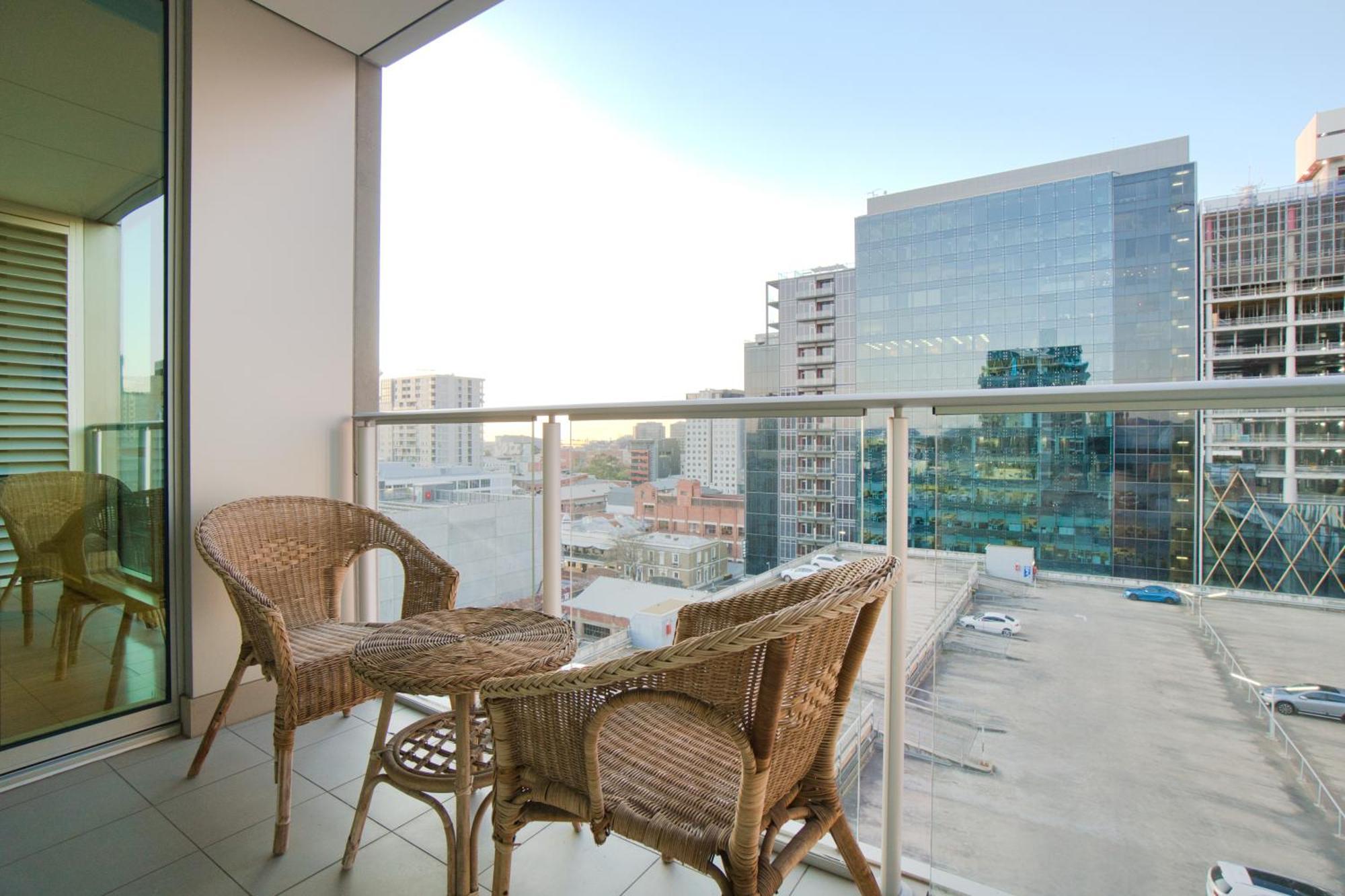 Amyra Residences At The Rowlands