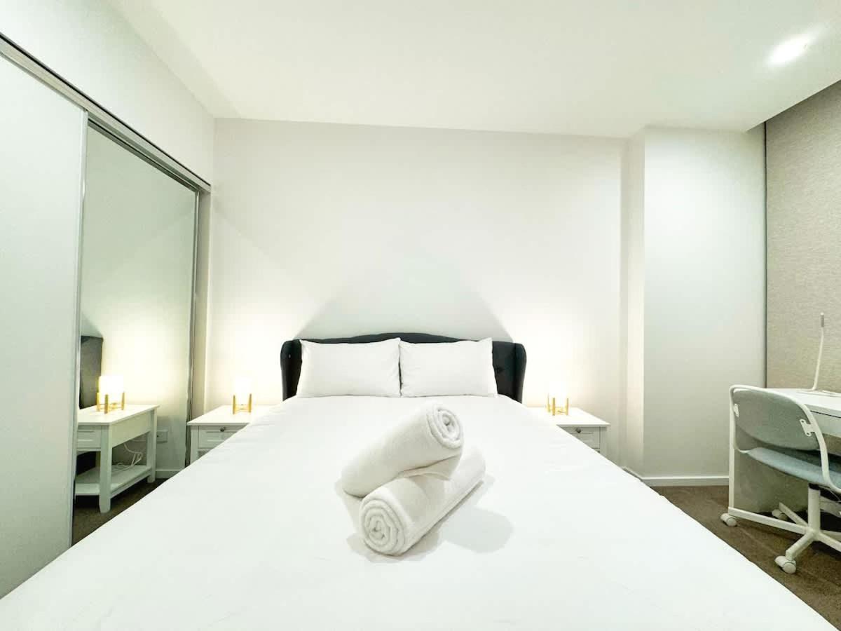 Urban Sanctuary In West Franklin With Pool & Gym Apartamento *