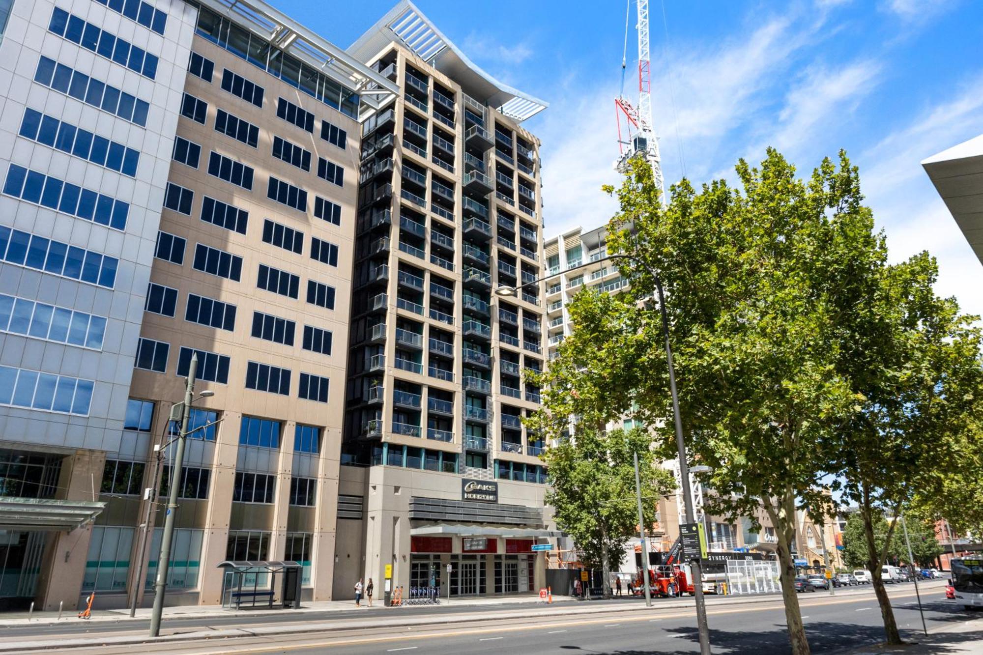 New Heights On North Terrace - 2br Cbd Views Pool *