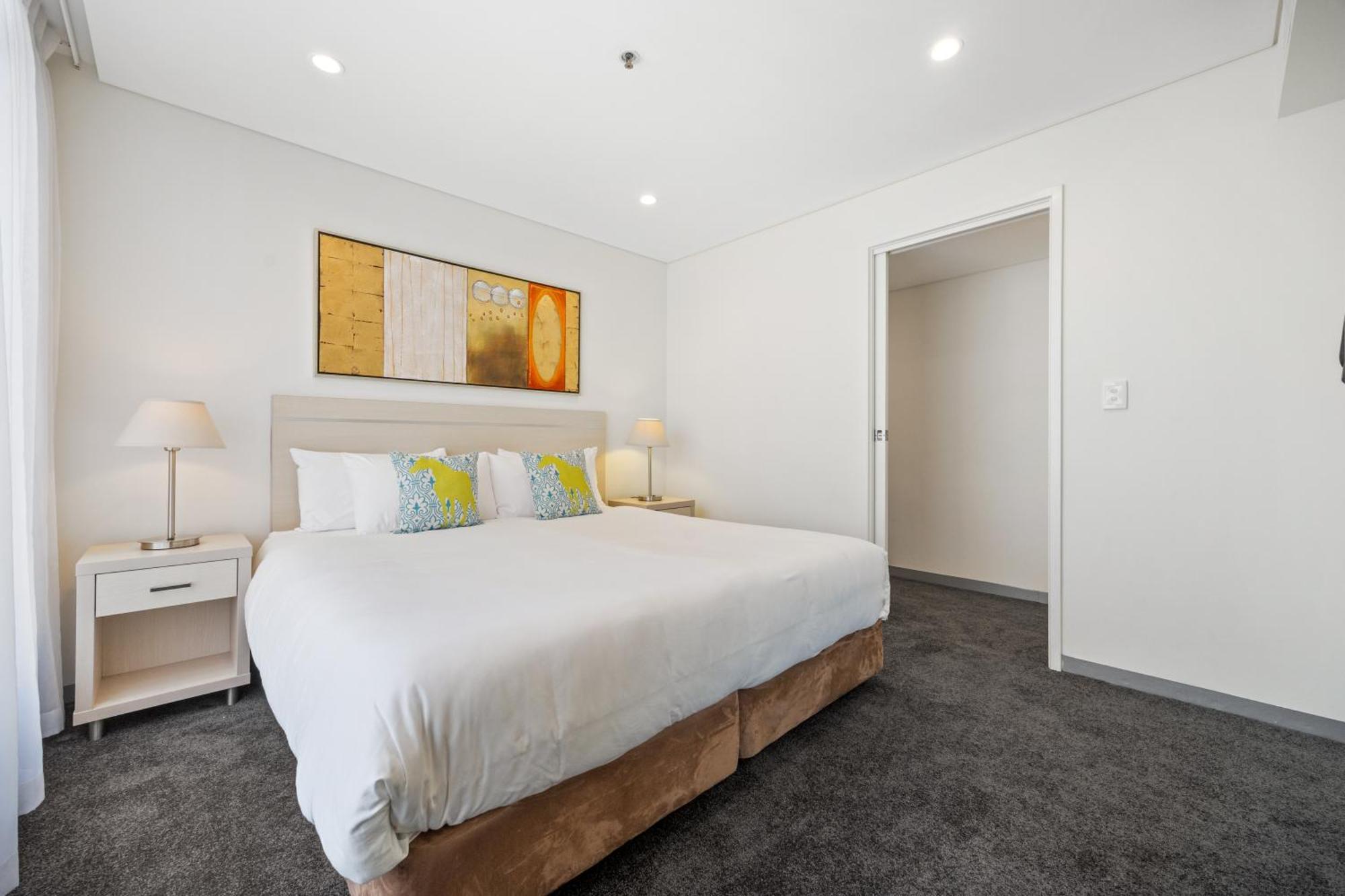 New Heights On North Terrace - 2br Cbd Views Pool *