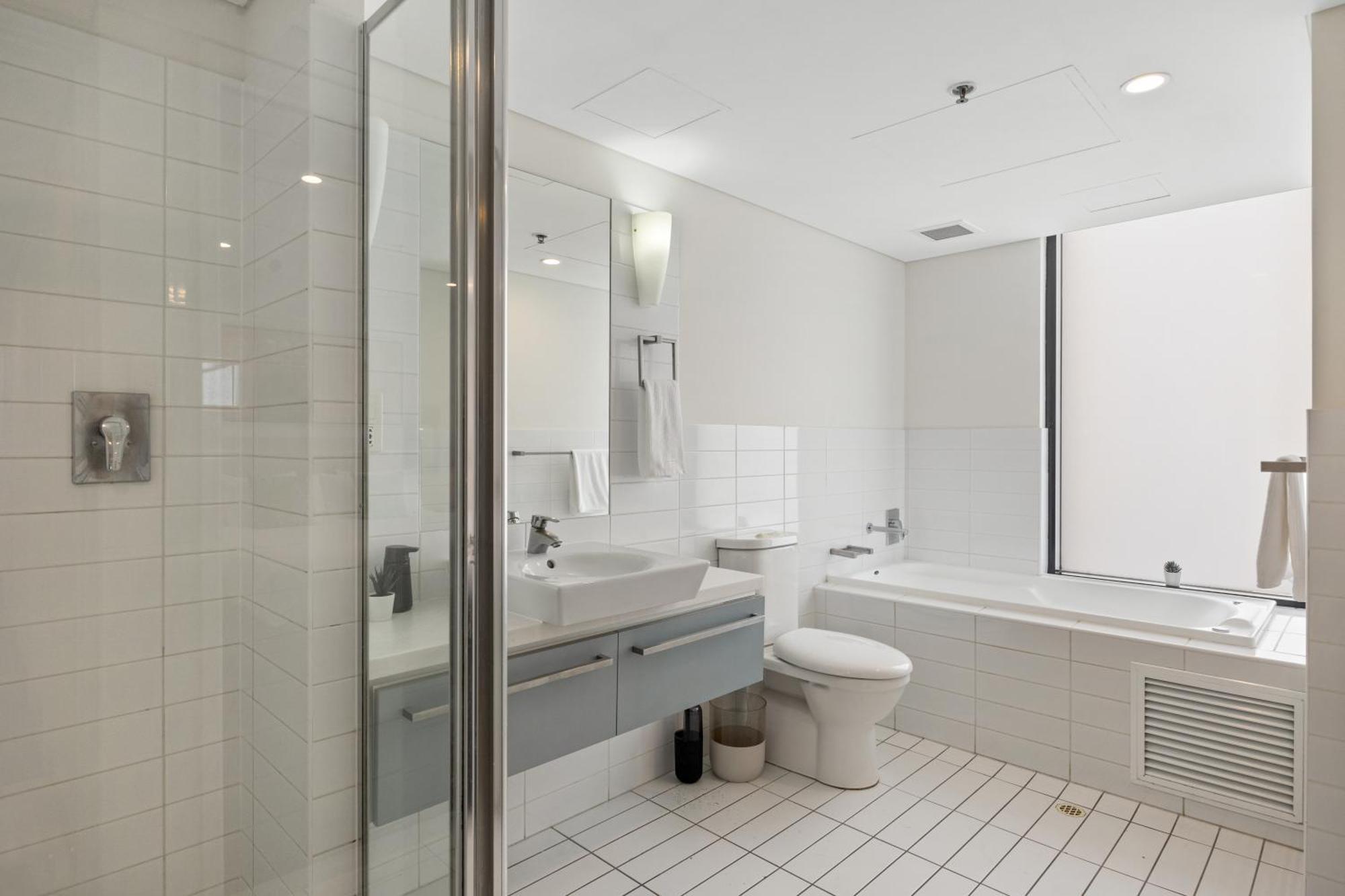 New Heights On North Terrace - 2br Cbd Views Pool *