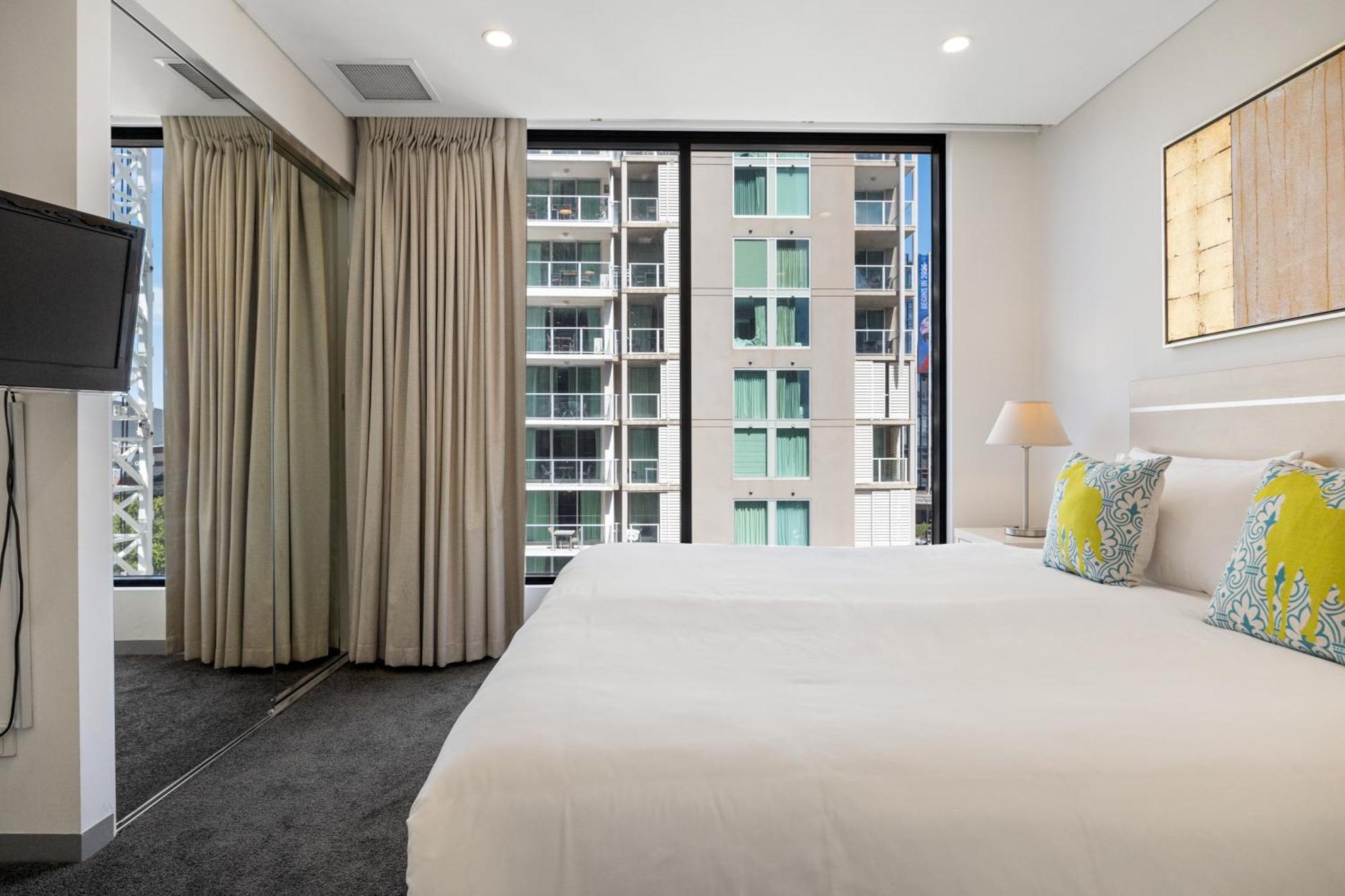 New Heights On North Terrace - 2br Cbd Views Pool * Adelaide