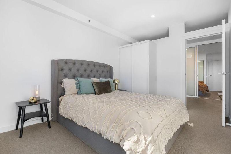 Apartment Oasis: Parking, Pool, Gym, Cinema, Inc. Adelaide