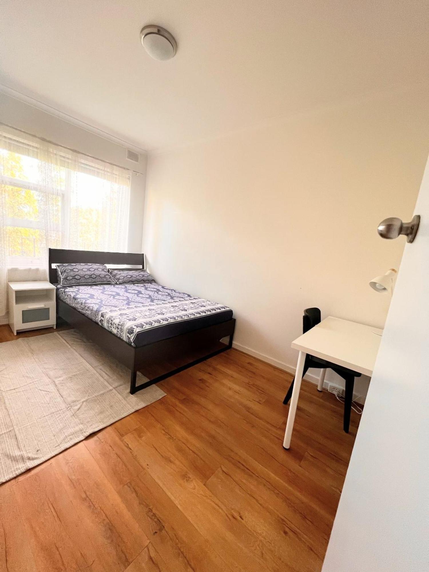 In Kensington Park Apartment *