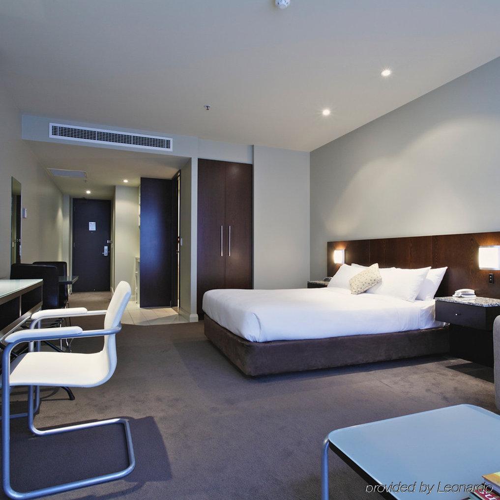 Mantra Hindmarsh Square 4* Adelaide