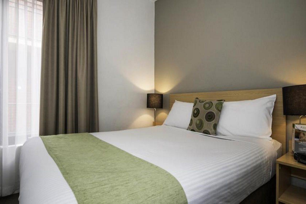 Aparthotel Breakfree 4*