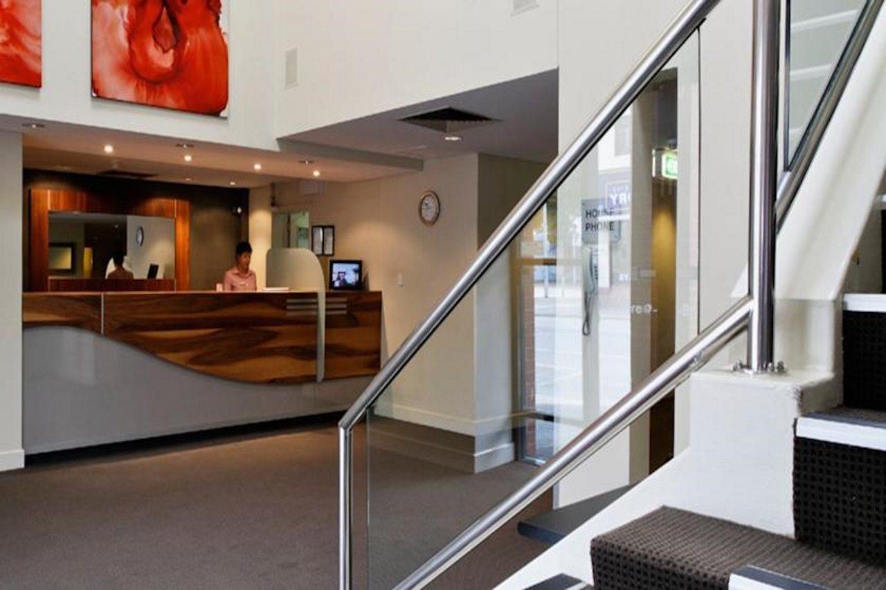 Aparthotel Breakfree 4*