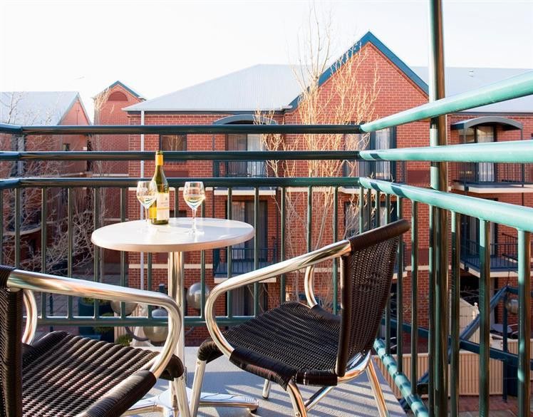 Aparthotel Breakfree 4*