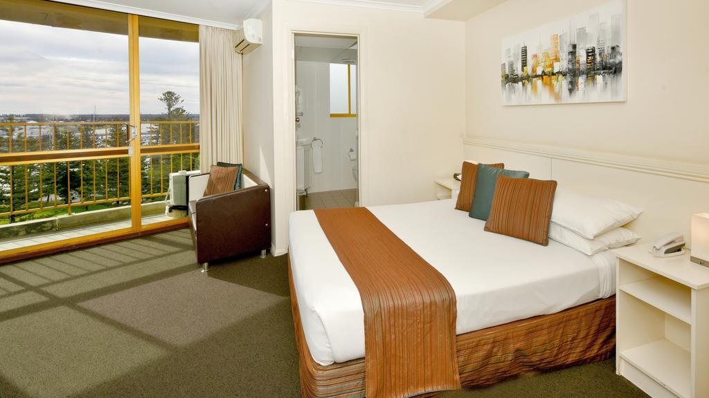 Atlantic Tower Motor Motel 3*