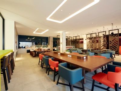 Express Centre By Ihg Hotel